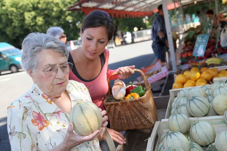 boodschappen-doen-is-gezellig-als-je-andere-mensen-tegenkomt