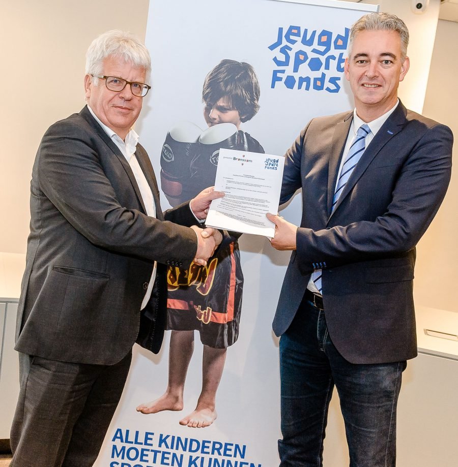 ondertekening-jeugssportfonds-november-2016
