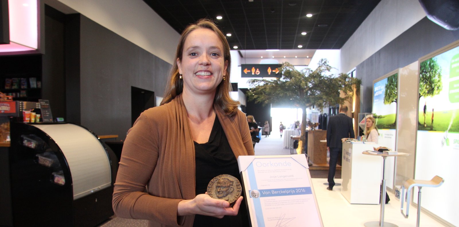 van-berckelprijs-2016-naar-josje-langenveld