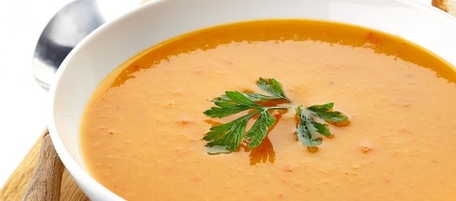 pompoen-kerrie-soep-met-peterselie-recept-van-elsendoorn-catering