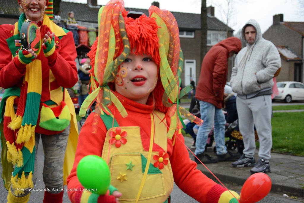Kinderoptocht Sjpasseberg/Heksenberg klein maar fijn