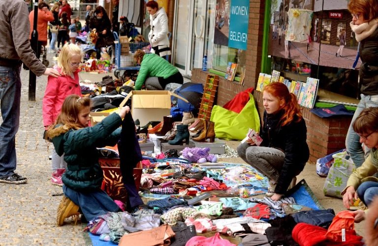 Koningsdag vrijmarkt 1 Jo Pottgens