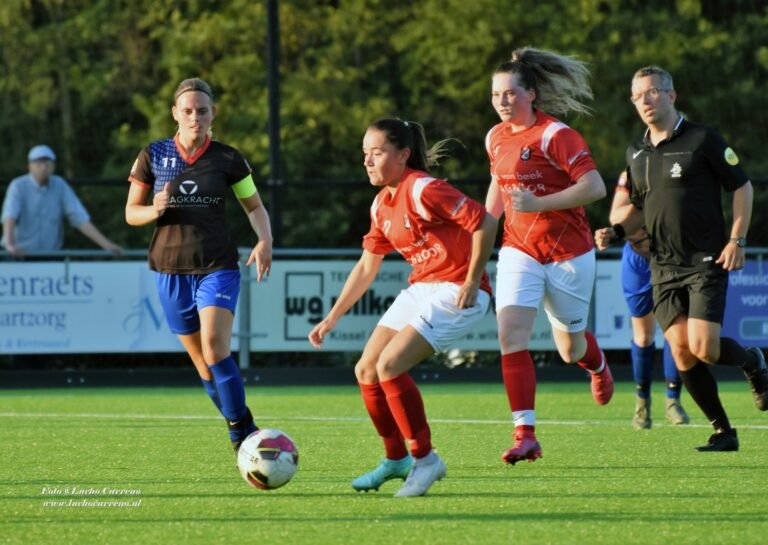 11-08-2021 RKHBS VR1 -UOW'02-LHC VR1