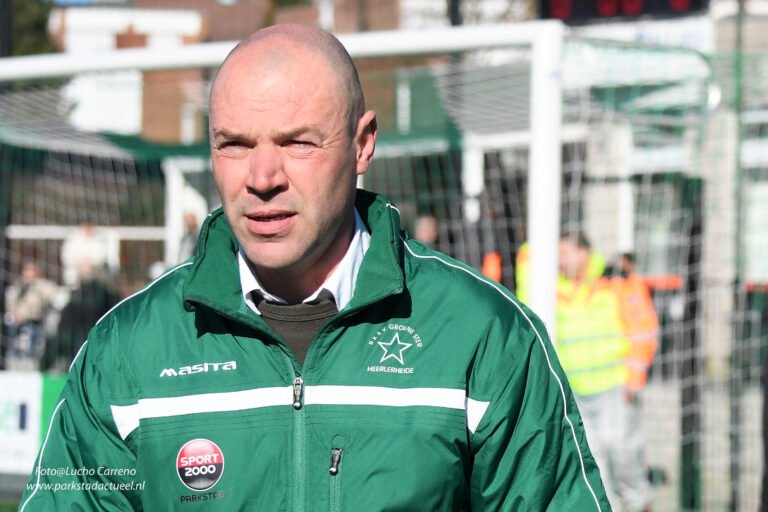 Hoofdtrainer Groene Ster Maurice verbunt