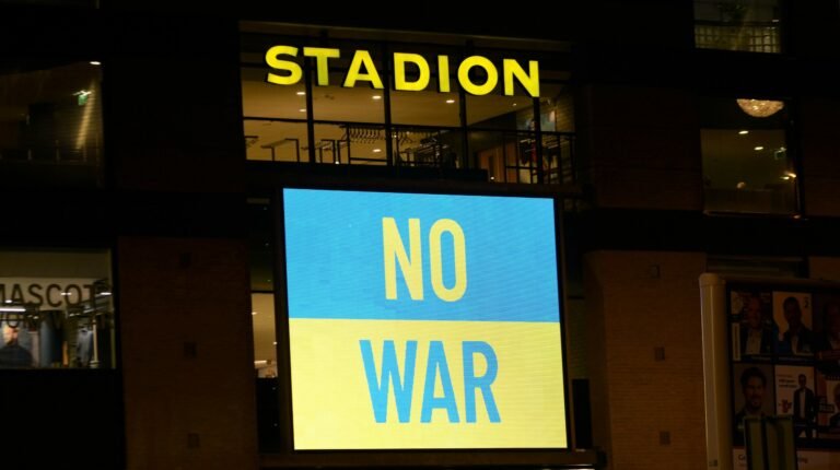 Roda ( No War )