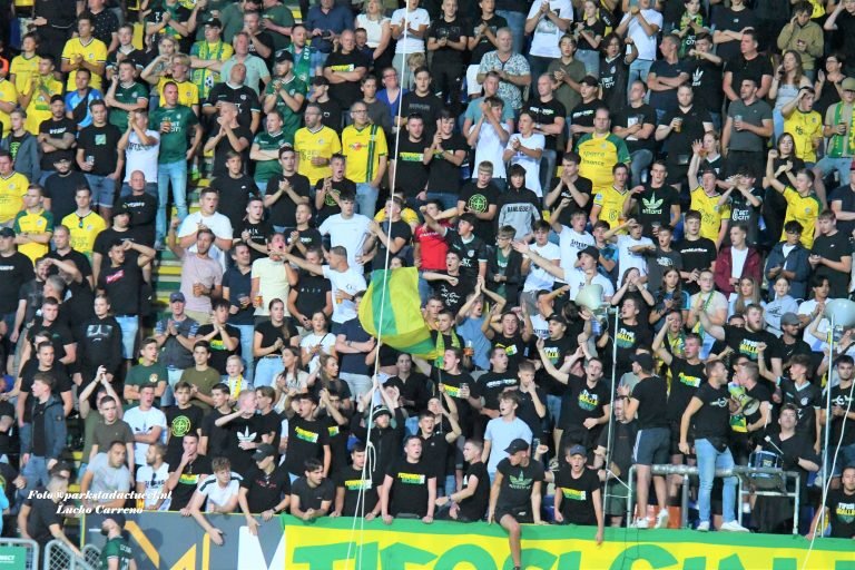 Fortuna supporters (2)