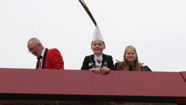 Kinderoptocht met jeugdprinsenpaar Sjpasseberg-Heksenberg