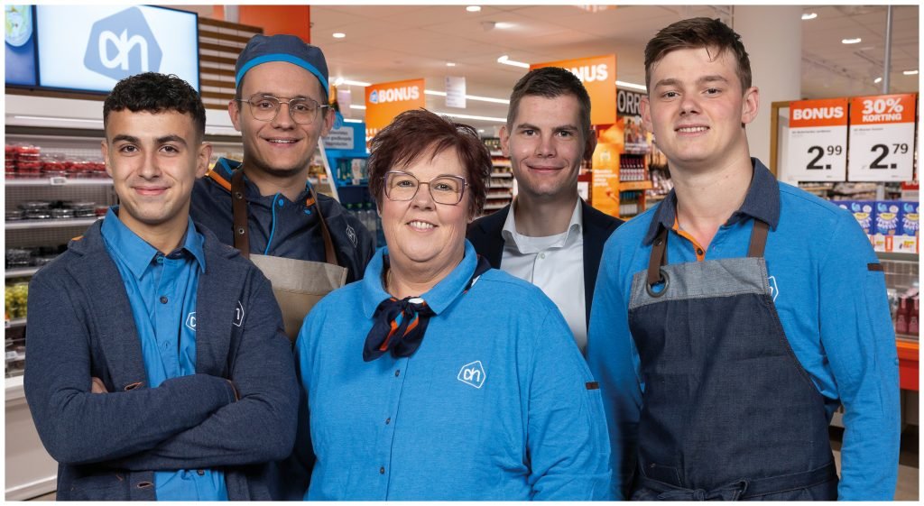 Winkelteam Albert Heijn Jan Linders Heerlen-Bautsch. Foto Albert Heijn Jan Linders, Andries van der Ree