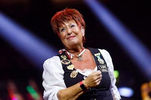 Seniorenkarneval KV Burgerlust: feestelijke avond vol traditie