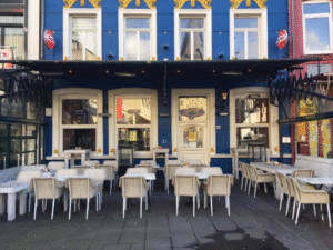 Café Mondiaal informatie over asielbeleid en vluchtelingen
