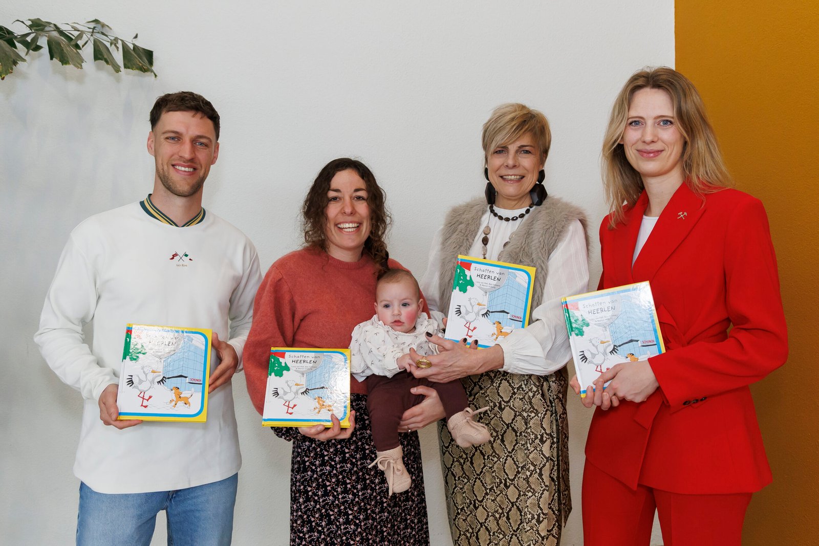 Prinses Laurentien onthult kinderboek ‘Schatten van Heerlen’ voor taalontwikkeling