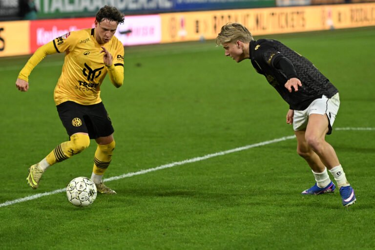 Roda JC tegen Vitesse in Parkstad Limburg Stadion tijdens nederlaag 0-1