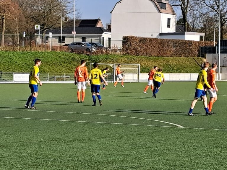 KVC Oranje-Partij 4