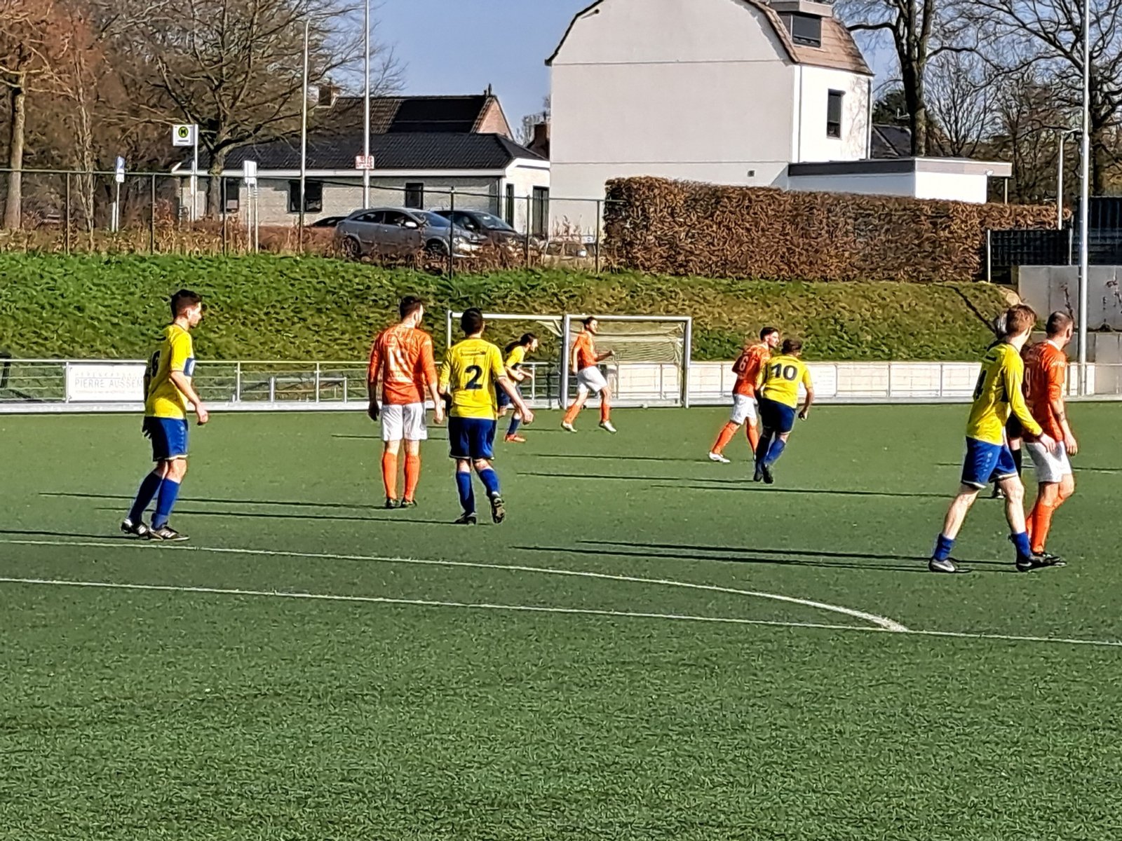 KVC Oranje übertrifft Partij| mit Leichtigkeit