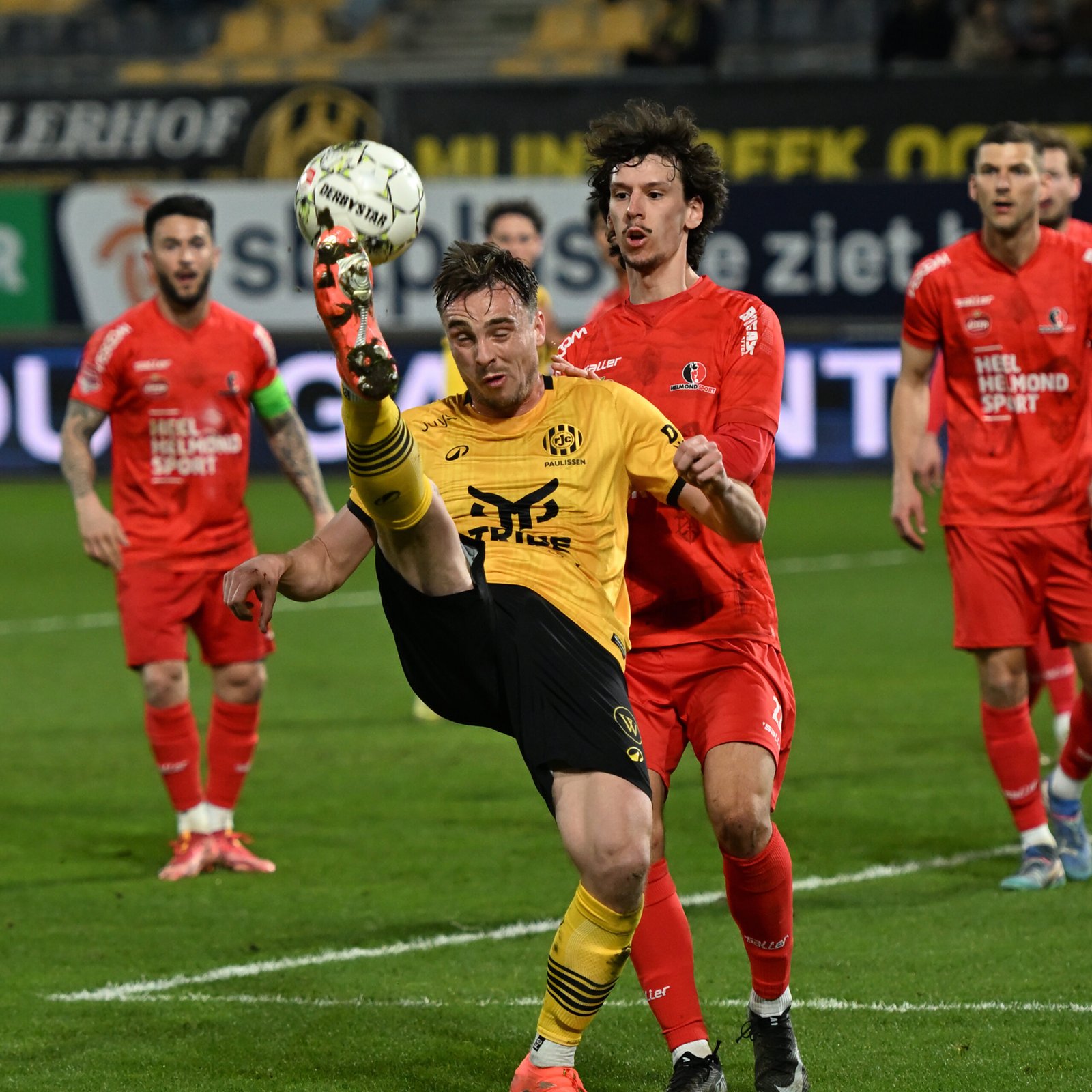 Het zit Kevin van Dessel tegen Helmond Sport ook niet mee niet.