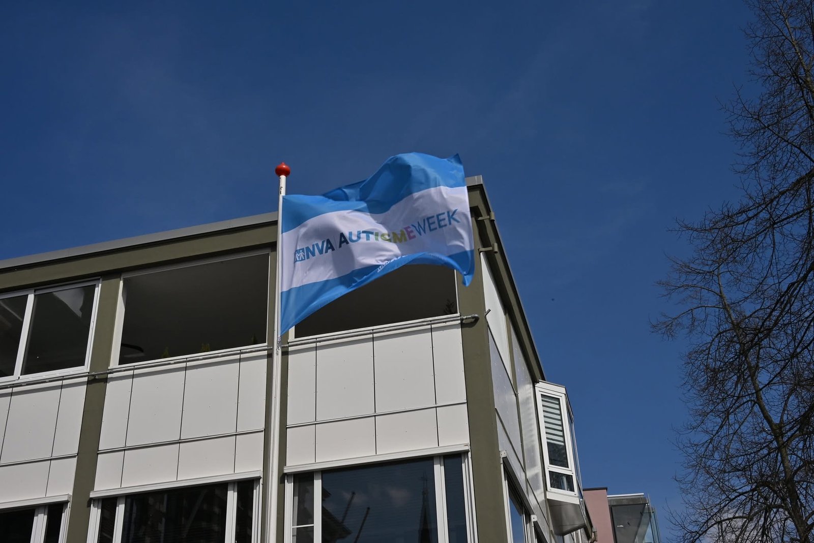 Vlaghijsen in Kerkrade tijdens Autismeweek en Wereld Autisme Dag