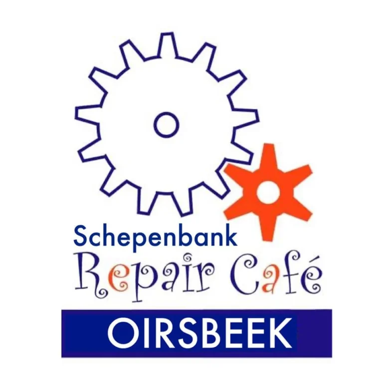 Vrijwilligers repareren kapotte spullen tijdens Repair Café in Oirsbeek
