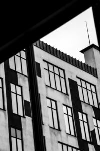 Bewoners van De Dem wachten op duidelijkheid over hun woon- en zorgsituatie.