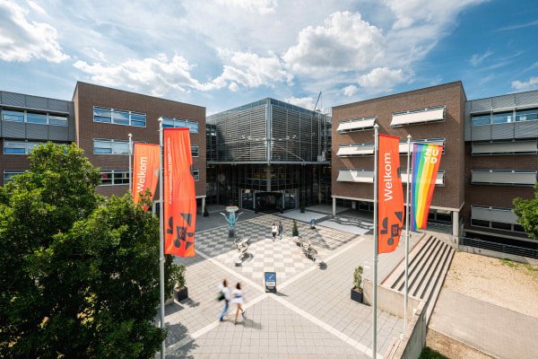 Zuyd-Hogeschool-locatie-Heerlen-lr