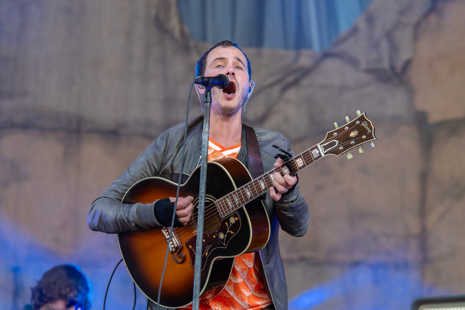 Ein Feld voller Fans: Redakteure glänzen beim Pinkpop 2026
