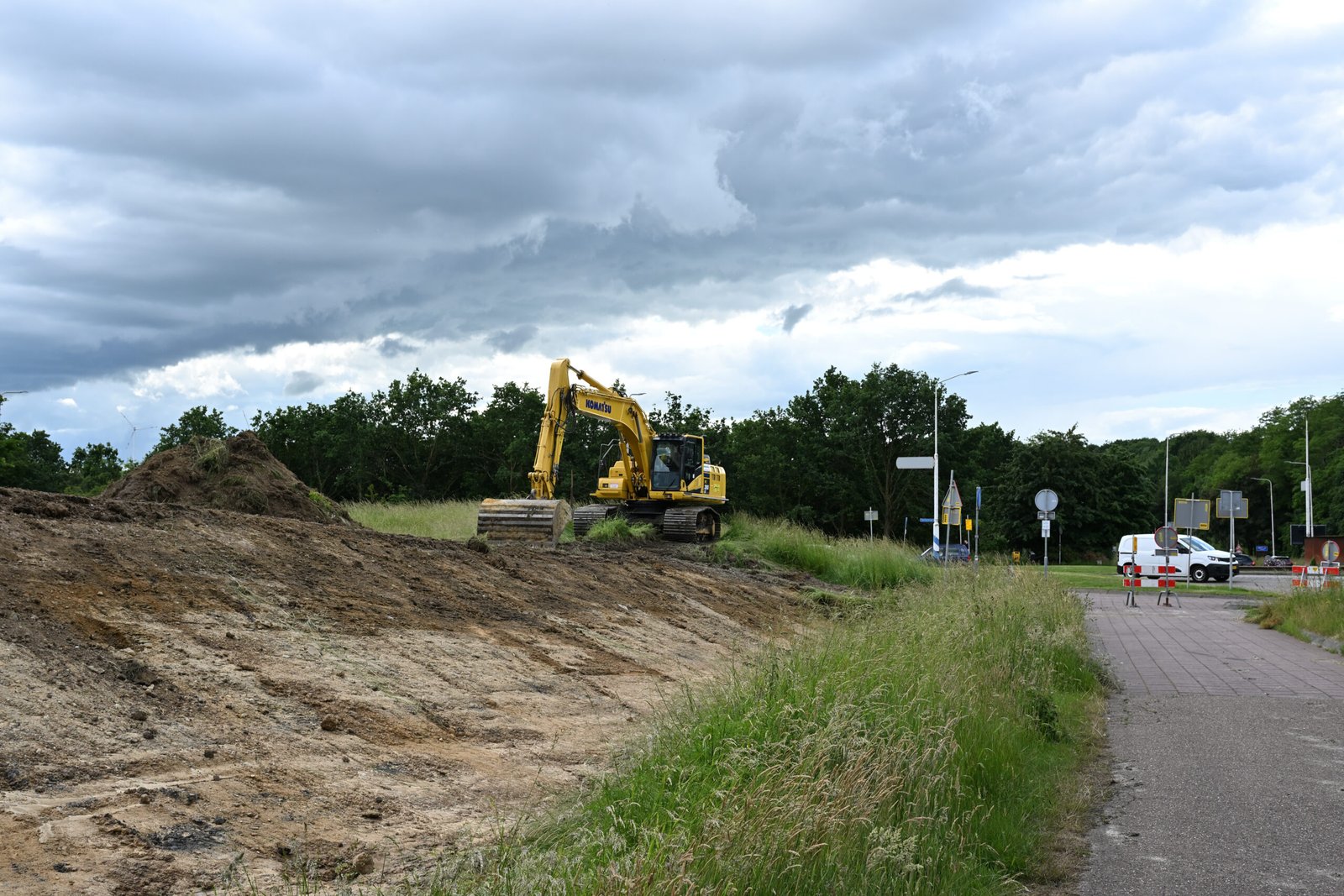 Unicum voor Kerkrade: nieuwe rotonde met bruggen maakt verkeer veiliger