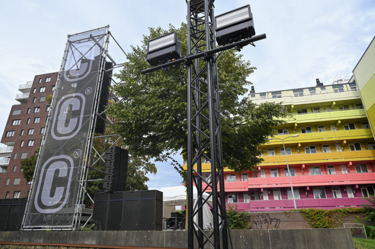 Wat gebeurt er achter de Auroraflat? Morgen opent Cultura Nova boven deze rotonde